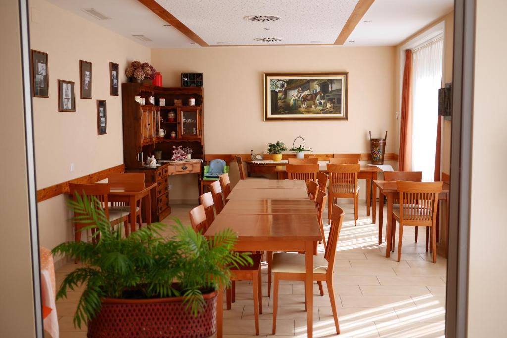 澳贝奥克斯德塞邦酒店 蒙里谢 外观 照片